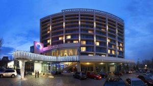 Готель Ramada Donetsk 4 *, Донецьк