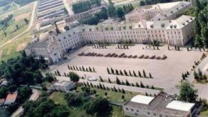 Отель "Лаяр Палас" 4*, Хиров